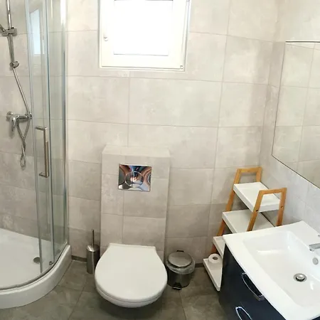 Nadmorska Oaza Nad Morzem I Jeziorem